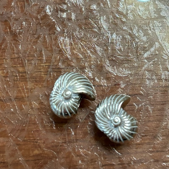 Brighton seashell bead listing for one bead only - Picture 5 of 5